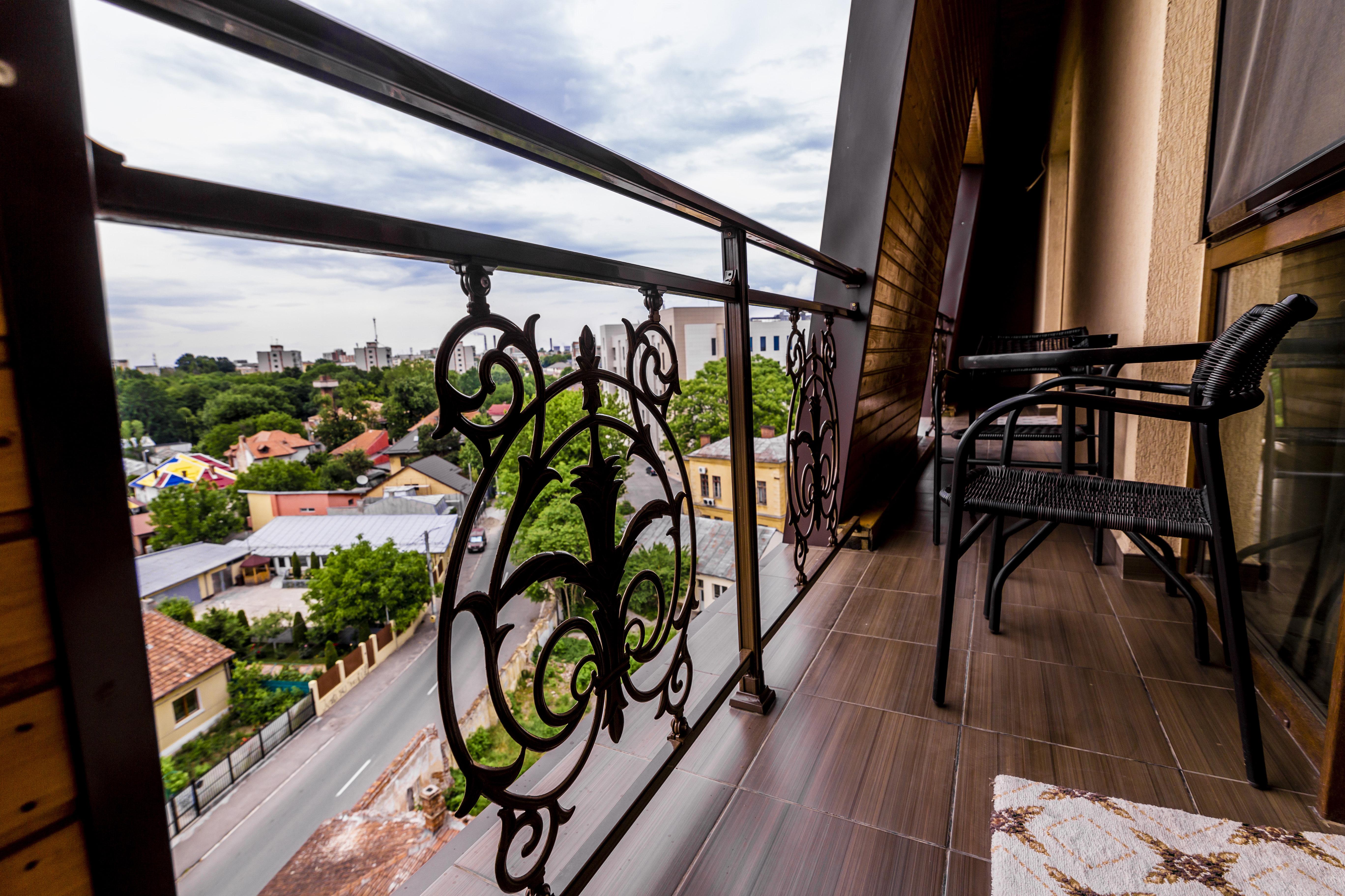 Hotel Golden House Craiova Exterior foto