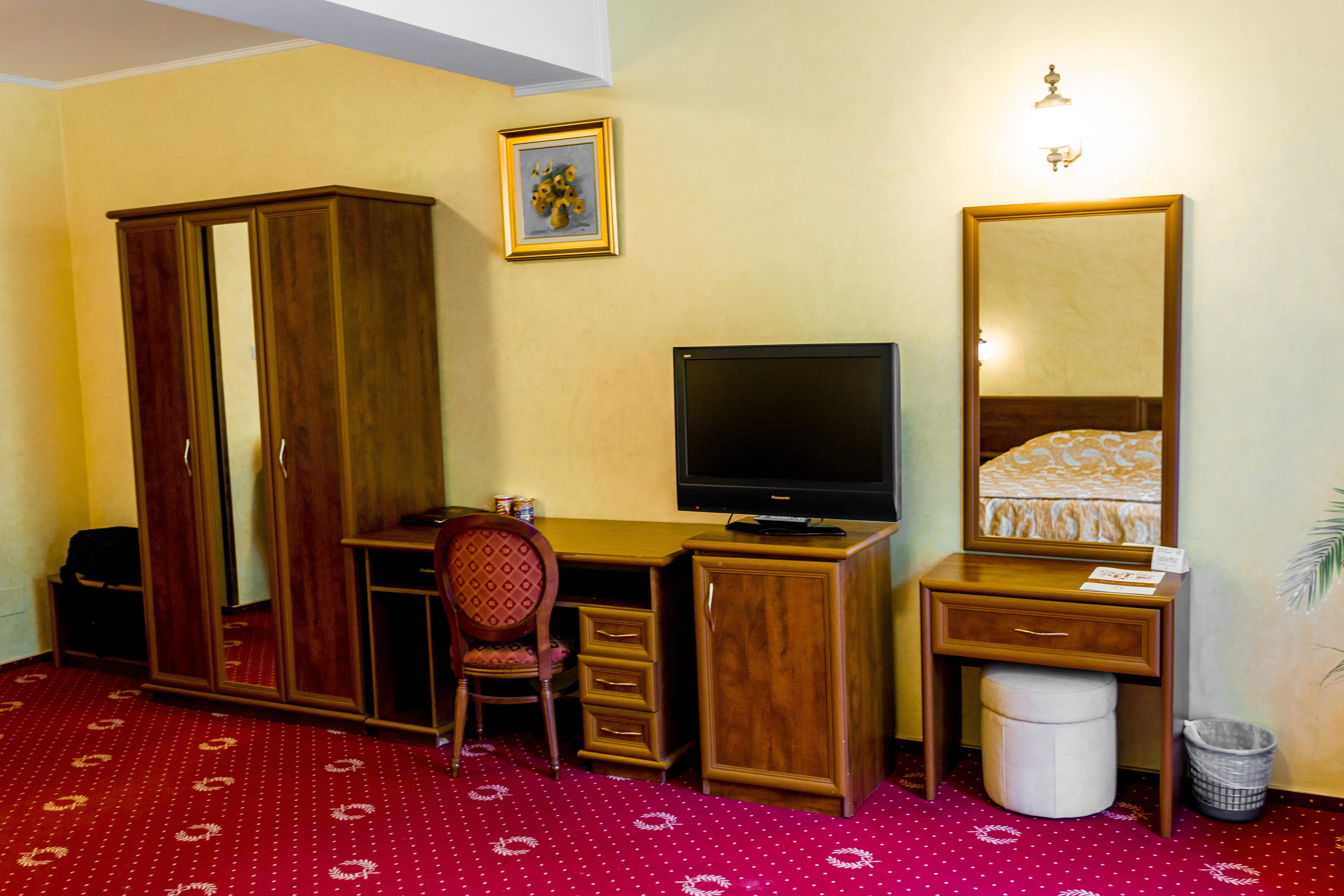 Hotel Golden House Craiova Exterior foto