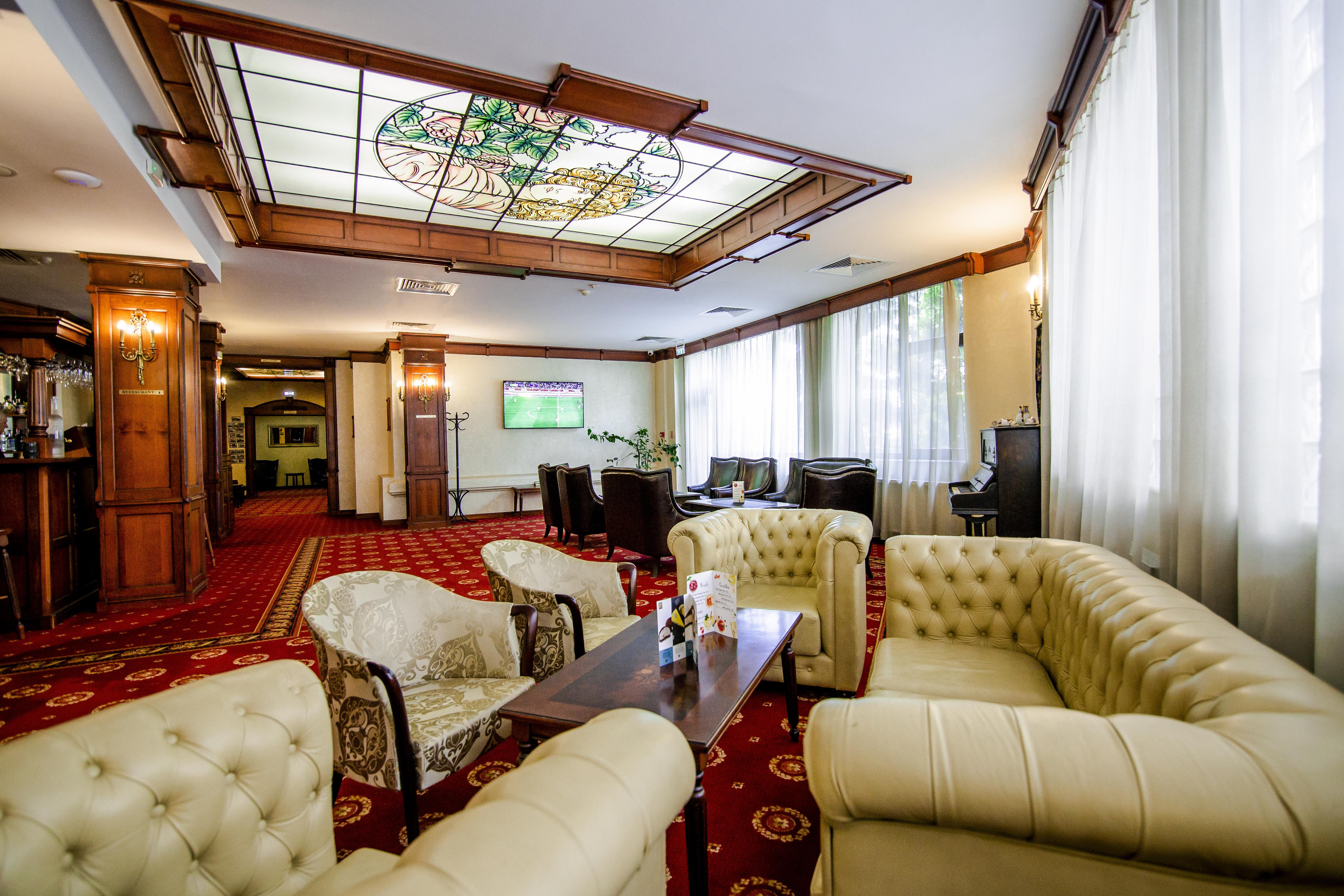 Hotel Golden House Craiova Exterior foto