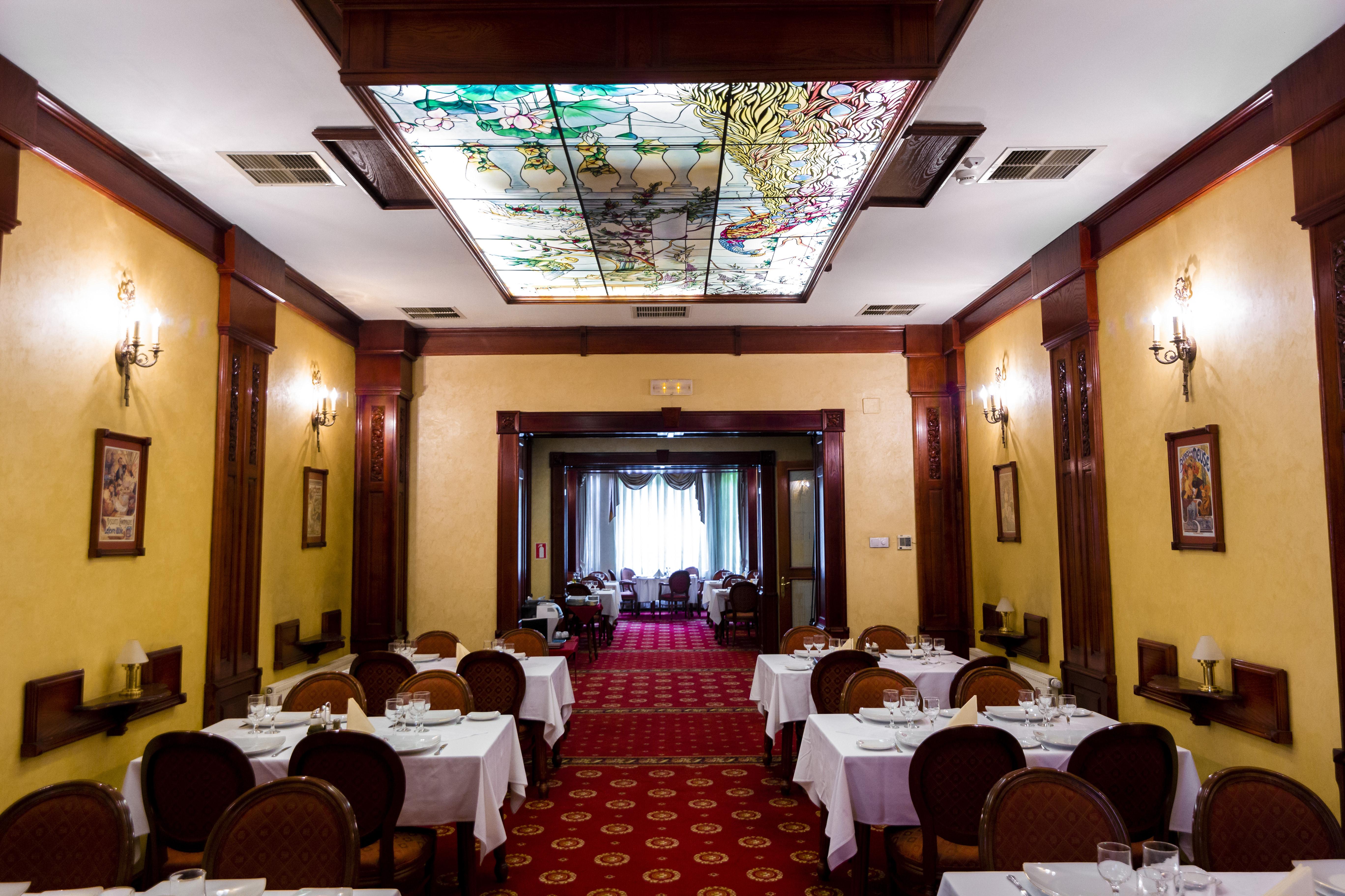 Hotel Golden House Craiova Exterior foto